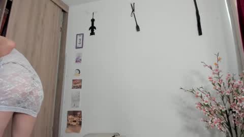 Snapshot of tanya_worldbondage chatting on 6, 12, 2024 tanya online show from 6, 12, 2024