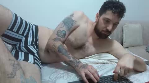 Snapshot of tap_hand2 chatting on 17, 9, 2025 jimmy online show from 17, 9, 2025