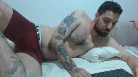 Snapshot of tap_hand2 chatting on 21, 10, 2025 jimmy online show from 21, 10, 2025