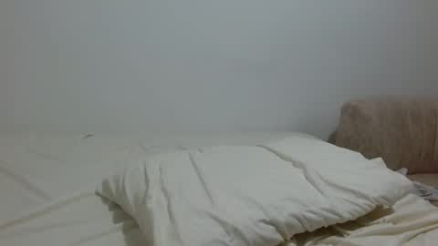 Snapshot of tap_hand2 chatting on 22, 10, 2025 jimmy online show from 22, 10, 2025