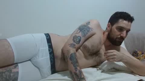 Snapshot of tap_hand2 chatting on 27, 10, 2025 jimmy online show from 27, 10, 2025