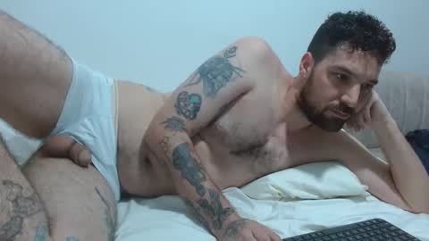 Snapshot of tap_hand2 chatting on 15, 11, 2025 jimmy online show from 15, 11, 2025