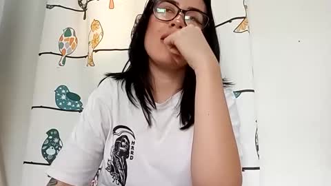 Snapshot of tara_joi chatting on 7, 5, 2026 Tara online show from 7, 5, 2026