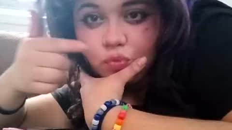 Snapshot of taraluvsu chatting on 11, 7, 2026 Tara Esa online show from 11, 7, 2026