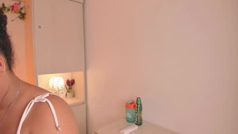  T A R A  online show from 12, 10, 2025