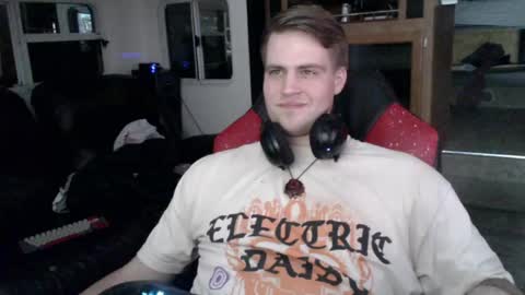 tarus333 online show from 10, 4, 2026