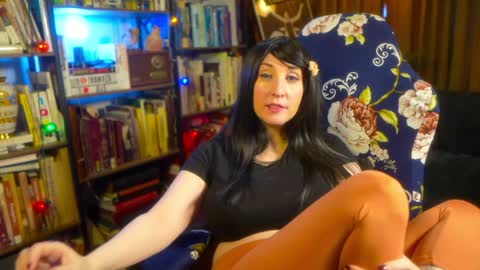 Snapshot of task_manager chatting on 6, 10, 2025 Vivian Clark online show from 6, 10, 2025