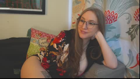 Snapshot of task_manager chatting on 10, 10, 2025 Vivian Clark online show from 10, 10, 2025