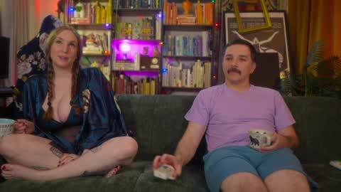 Snapshot of task_manager chatting on 15, 10, 2025 Vivian Clark online show from 15, 10, 2025