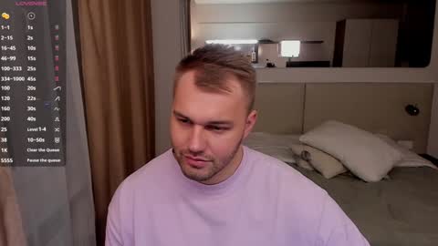 Snapshot of tasty_justin chatting on 25, 12, 2024 My shows 2100500 UTC3 online show from 25, 12, 2024