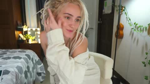 RHEA  pronanciation like Reya   online show from 10, 1, 2025