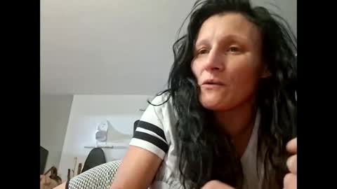 tastypeach6989 online show from 15, 5, 2026