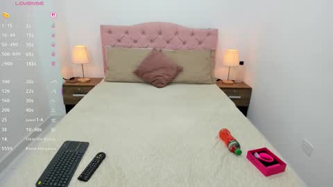 Snapshot of tatiana_ayala chatting on 13, 9, 2025 Tatiana Ayala online show from 13, 9, 2025