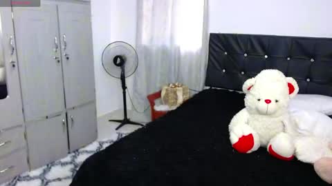 Snapshot of tatiana_montiel chatting on 15, 4, 2026 Tatiana online show from 15, 4, 2026