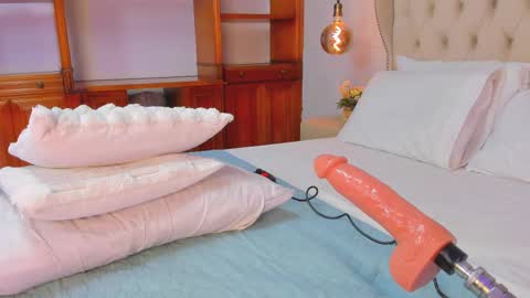 Snapshot of tatihornyy chatting on 30, 10, 2025 TATI online show from 30, 10, 2025