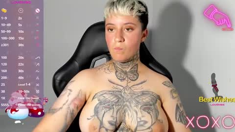 Snapshot of tatoo_girl chatting on 6, 12, 2024 jess online show from 6, 12, 2024