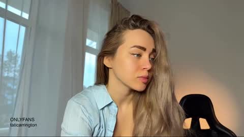 Snapshot of tatti_1 chatting on 3, 11, 2025 Tata online show from 3, 11, 2025