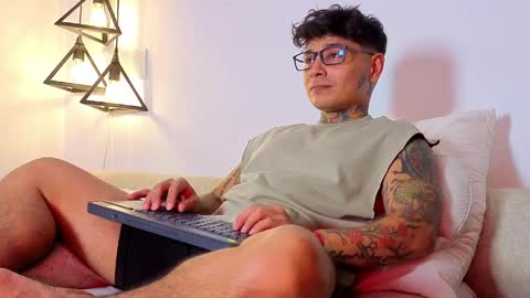 Snapshot of tattokoi chatting on 23, 4, 2026 tattokoi online show from 23, 4, 2026