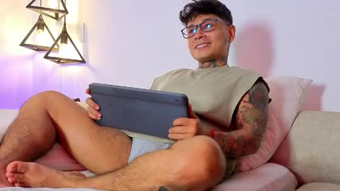 Snapshot of tattokoi chatting on 24, 4, 2026 tattokoi online show from 24, 4, 2026