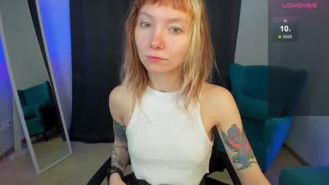 Snapshot of tattoo_artbaby chatting on 20, 9, 2025 tattoo_artbaby online show from 20, 9, 2025