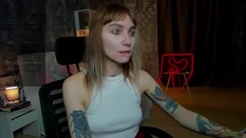 Snapshot of tattoo_artbaby chatting on 18, 10, 2025 tattoo_artbaby online show from 18, 10, 2025