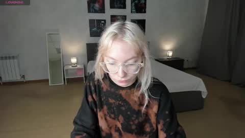 Snapshot of tattoo_artbaby chatting on 15, 12, 2025 tattoo_artbaby online show from 15, 12, 2025