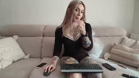 Snapshot of tattoobbgirl chatting on 29, 6, 2026 tattoobbgirl online show from 29, 6, 2026