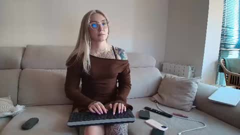 Snapshot of tattoobbgirl chatting on 17, 7, 2026 tattoobbgirl online show from 17, 7, 2026