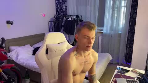 Snapshot of tattooed666cat chatting on 15, 3, 2026 Alex but u can call me Theo online show from 15, 3, 2026