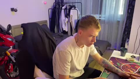 Snapshot of tattooed666cat chatting on 20, 3, 2026 Alex but u can call me Theo online show from 20, 3, 2026
