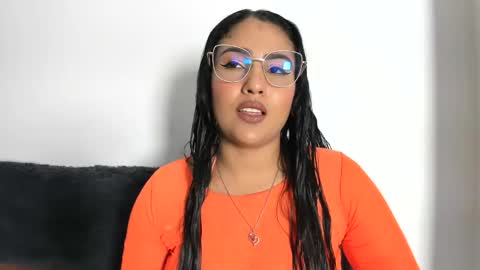 Snapshot of taty_gomez_ chatting on 18, 5, 2026 Tatiana Gomez online show from 18, 5, 2026