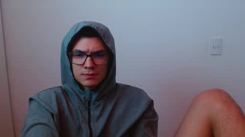 Snapshot of taurus4k chatting on 2, 3, 2025 taurus4k online show from 2, 3, 2025