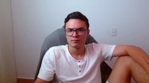 Snapshot of taurus4k chatting on 6, 3, 2025 taurus4k online show from 6, 3, 2025