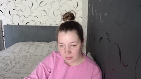 Snapshot of taxxxu chatting on 18, 6, 2026 Diana online show from 18, 6, 2026