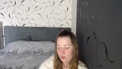 Snapshot of taxxxu chatting on 8, 7, 2026 Diana online show from 8, 7, 2026