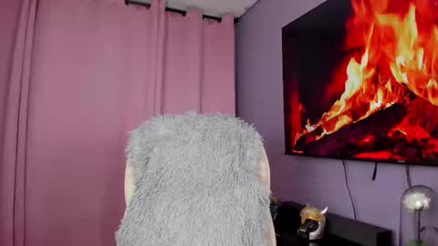   online show from 8, 3, 2025