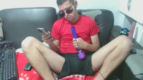 Snapshot of tayler_and_alina chatting on 14, 1, 2025 MARCELO MILK online show from 14, 1, 2025