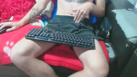 Snapshot of tayler_and_alina chatting on 25, 1, 2025 MARCELO MILK online show from 25, 1, 2025