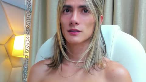 Snapshot of tayler_swift1 chatting on 1, 2, 2025 tayler_swift1 online show from 1, 2, 2025