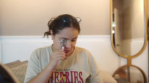 Teylor  Kim online show from 22, 10, 2025