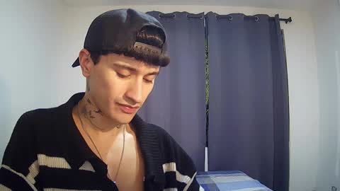 Snapshot of taylor_024 chatting on 28, 5, 2026 independent model online show from 28, 5, 2026