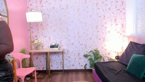 Taylor Bennet online show from 19, 4, 2026