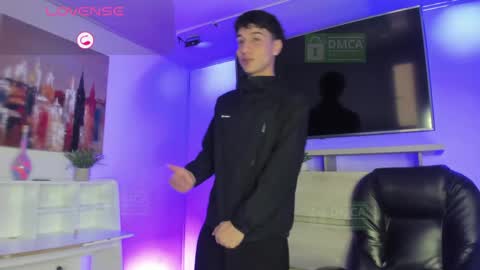 taylor_brooks_ online show from 16, 4, 2026