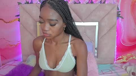 Snapshot of taylor_oriana_ chatting on 2, 10, 2025 Oriana online show from 2, 10, 2025