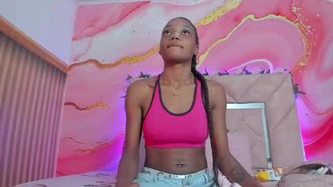 Snapshot of taylor_oriana_ chatting on 16, 12, 2025 Oriana online show from 16, 12, 2025