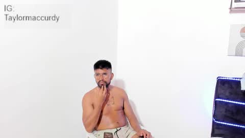 taylormaccurdy_ online show from 5, 1, 2026