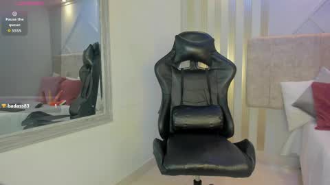 tayra online show from 8, 9, 2025