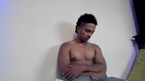 Snapshot of taysonysasha chatting on 25, 6, 2026 ask for cum online show from 25, 6, 2026