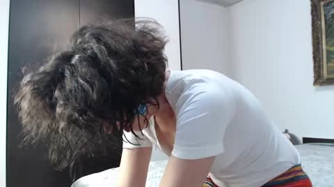 ALICIA--- online show from 10, 2, 2025