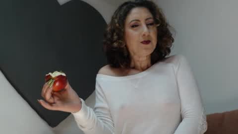 ALICIA--- online show from 9, 4, 2026